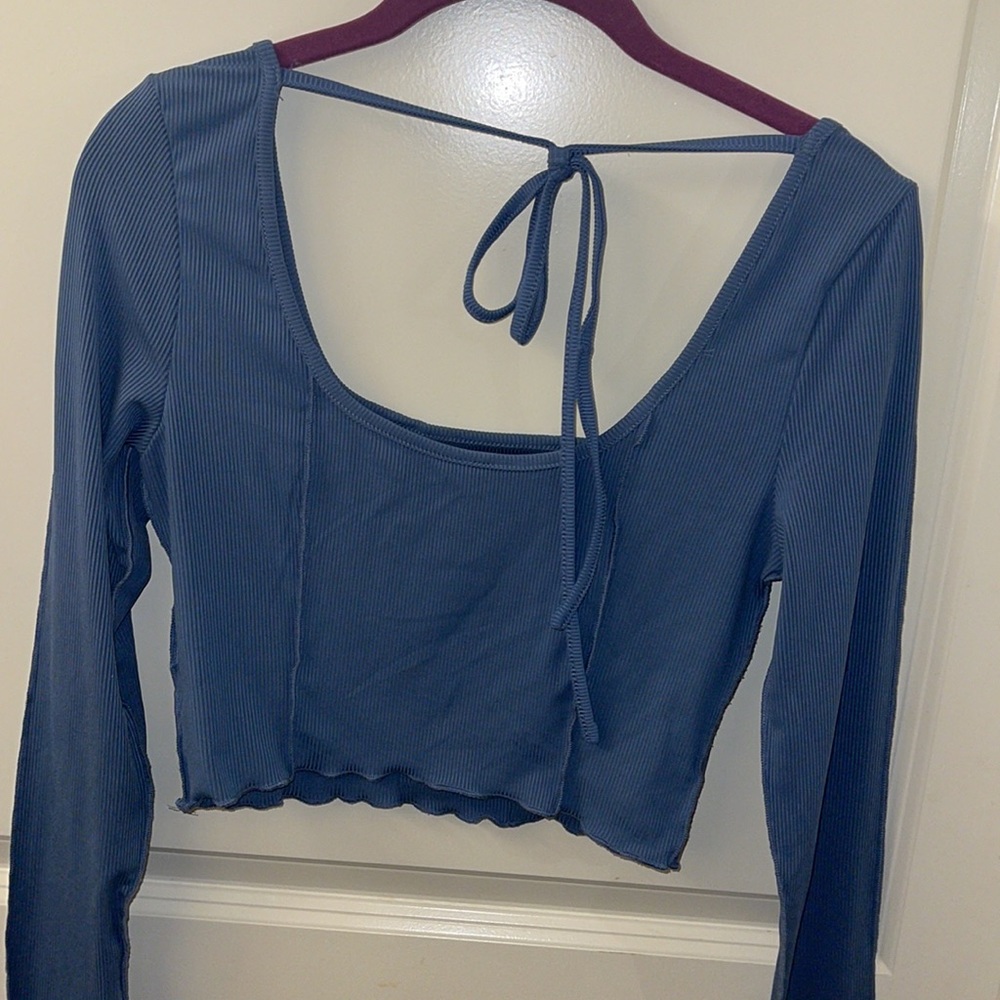 Long sleeve crop top